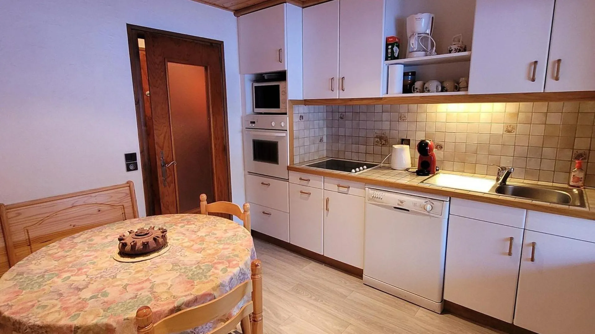 Appartement Confortable A Megeve, Centre-Ville, Balcon, Wi-Fi, Parking - Fr-1-453-322 Apartment